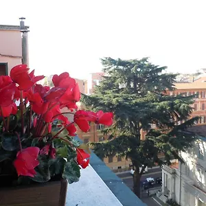 https://blu-gardenia.it-romehotels.com